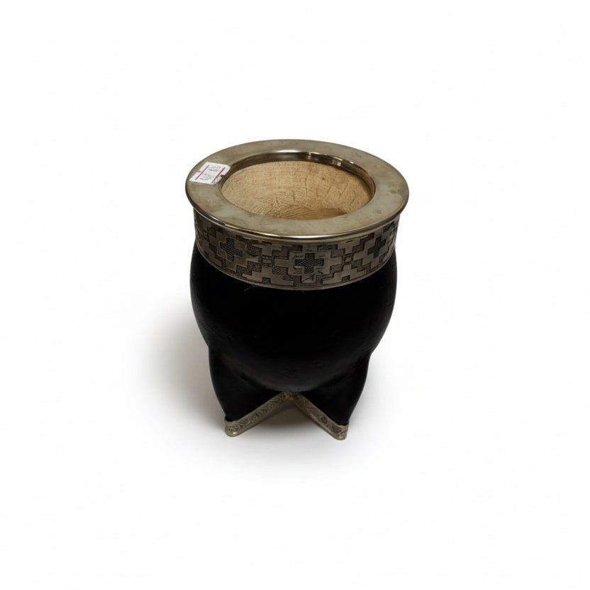 Mate Imperial Uruguayo de Calabaza con Virola y Base de Alpaca Cincelada – Forrado en Cuero - Emporio Pewmayen