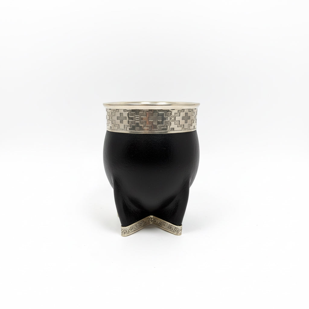 Mate Imperial Uruguayo de Calabaza con Virola y Base de Alpaca Cincelada – Forrado en Cuero - Emporio Pewmayen